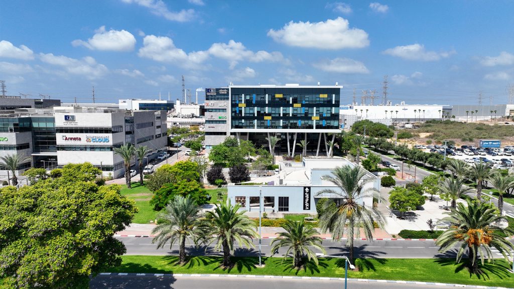 חברת קיסריה לפיתוח, משרדי החברה, מוקדי תעשייה ועסקים בק.